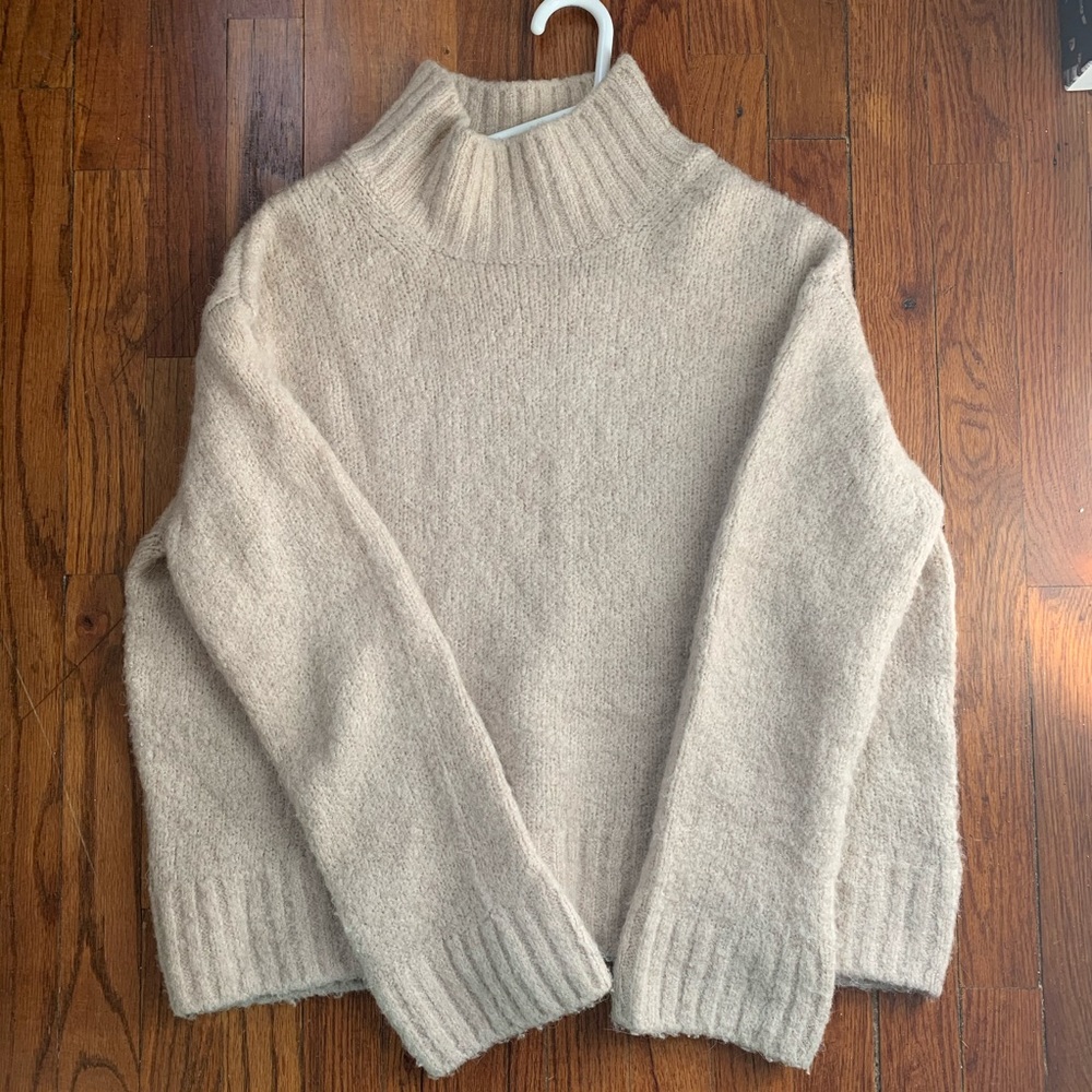 H&M sweater